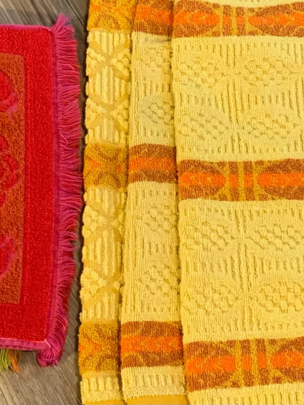 Springmaid Vintage Hand Towels (3) Orange Yellow (3) Multicolor Reversible